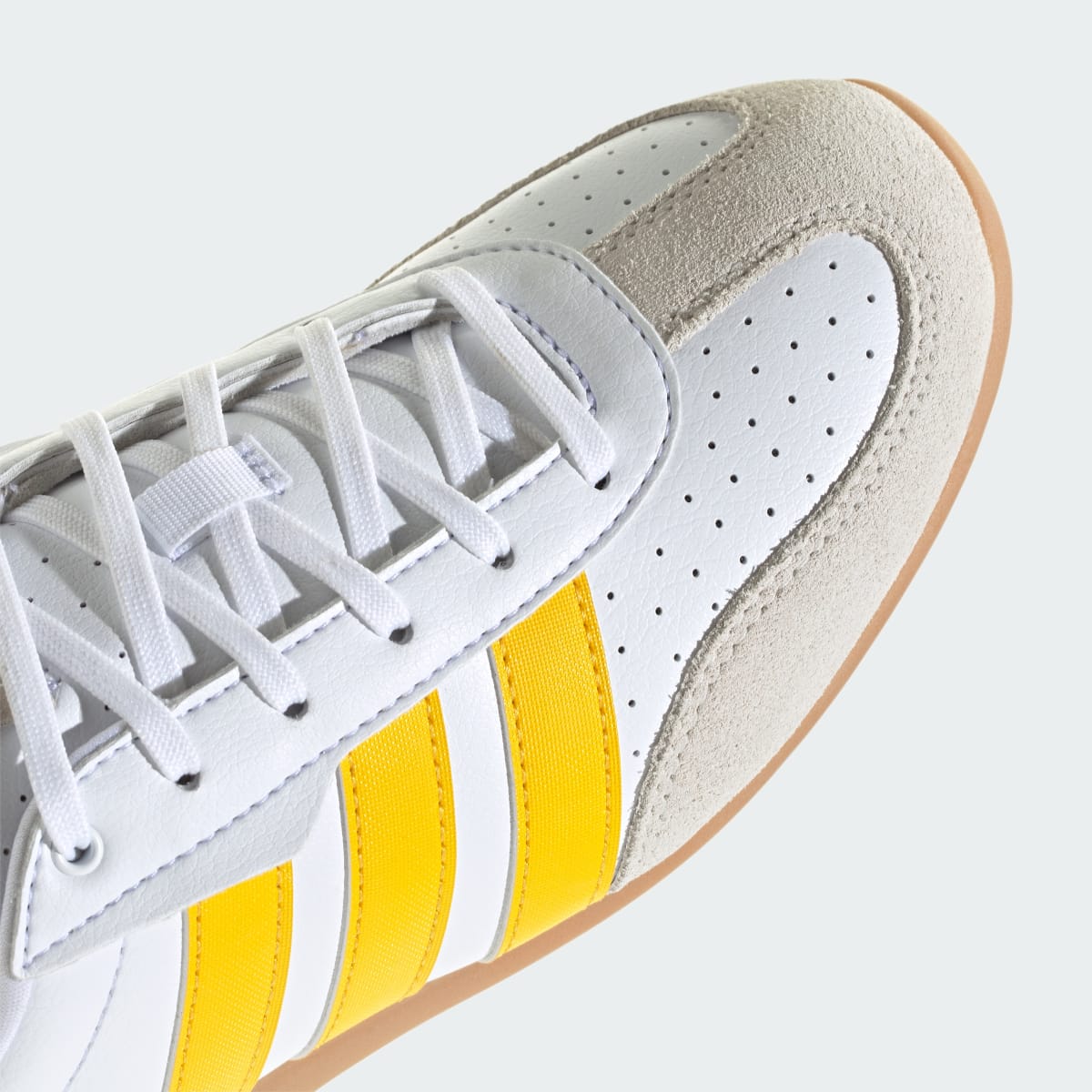 adidas Women's Barreda LO Shoes - Cloud White / Bold Gold / Chalk White