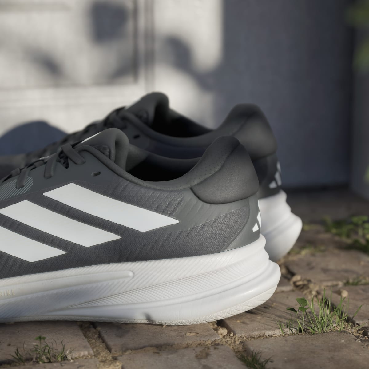 adidas Men's Supernova Ease Shoes - Core Black / Cloud White / Charcoal