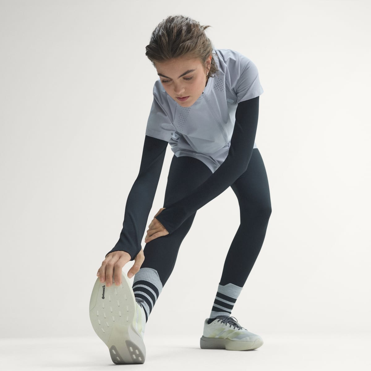 adidas Women's Adizero EVO SL Shoes - Off White / Ice Gold Met. / Granite
