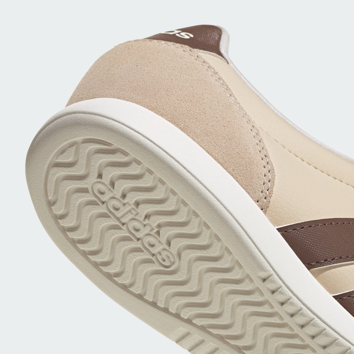 adidas Women's Barreda LO Shoes - Crystal Linen / Earth Strata / Off White