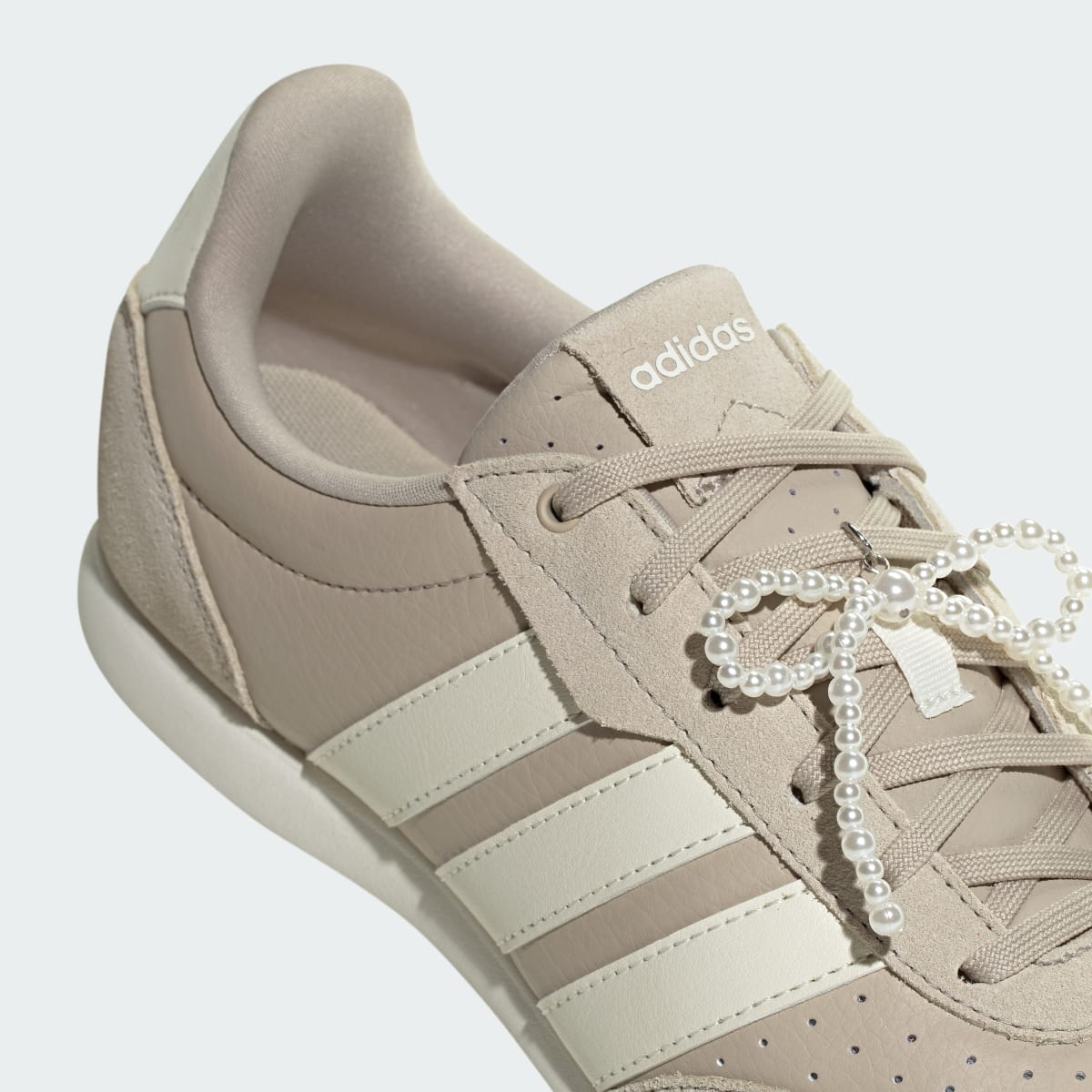 adidas Women's Barreda LO Shoes - Wonder Beige / Off White / Wonder Beige