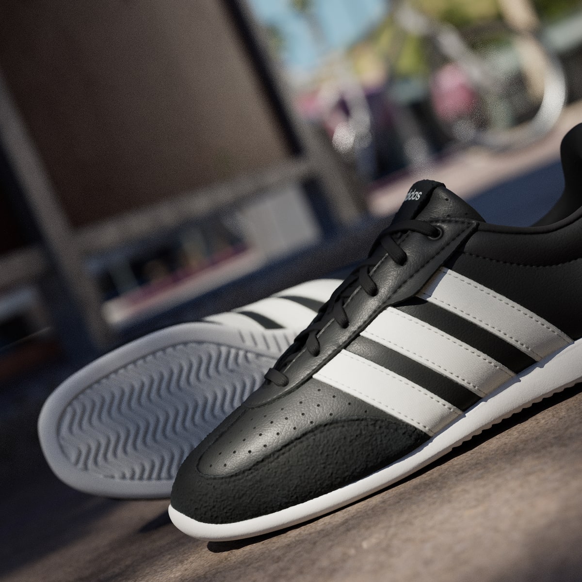 adidas Women's Barreda LO Shoes - Core Black / Core White / Off White