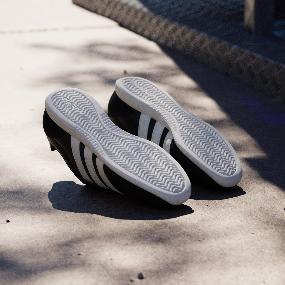 adidas Women's Barreda LO Shoes - Core Black / Core White / Off White