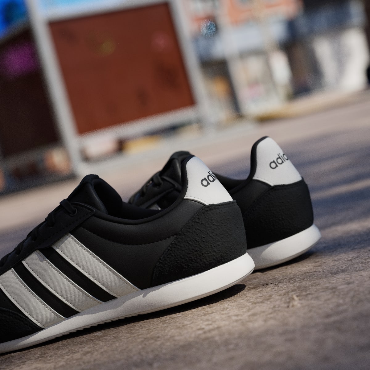adidas Women's Barreda LO Shoes - Core Black / Core White / Off White