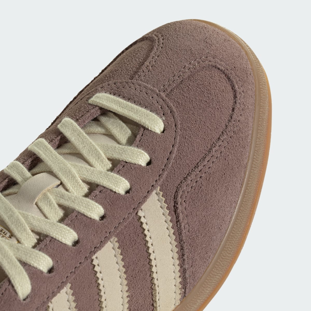 adidas Women's Gazelle Indoor Shoes - Trace Brown / Warm Vanilla / Gum