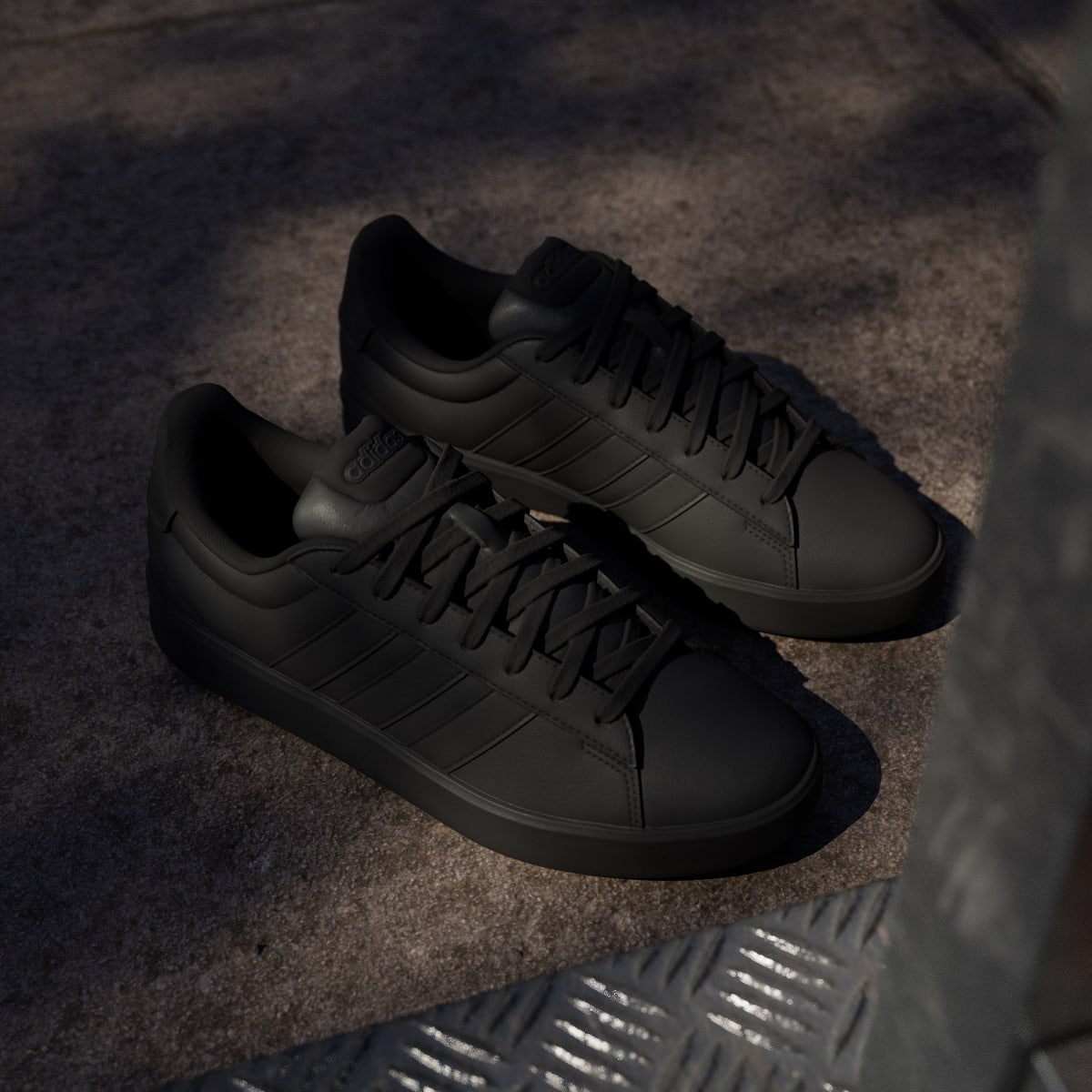 adidas Men's Grand Court 3.0 Shoes - Core Black / Core Black / Carbon