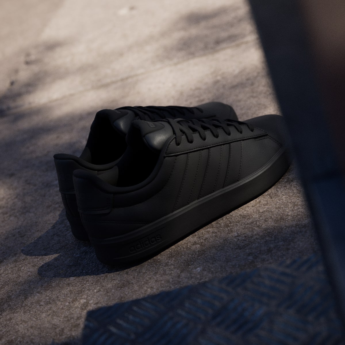adidas Men's Grand Court 3.0 Shoes - Core Black / Core Black / Carbon