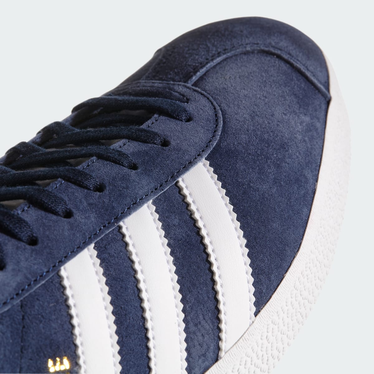 adidas Women's Gazelle Shoes - Collegiate Navy / White / Gold Metallic