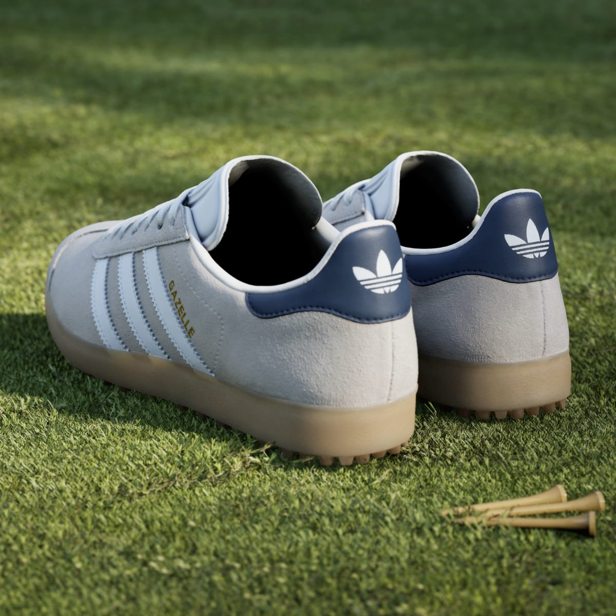 adidas Women's Gazelle Spikeless Golf Shoes - Chalk White / Cloud White / Night Indigo