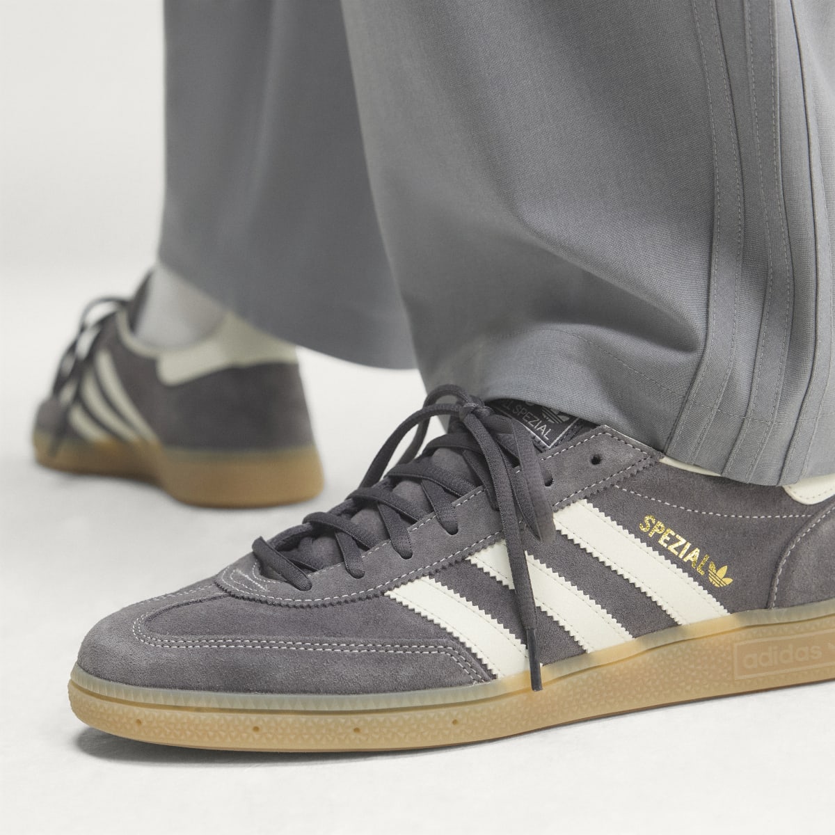 adidas Women's Handball Spezial Shoes - Grey Strata / Off White / Gum