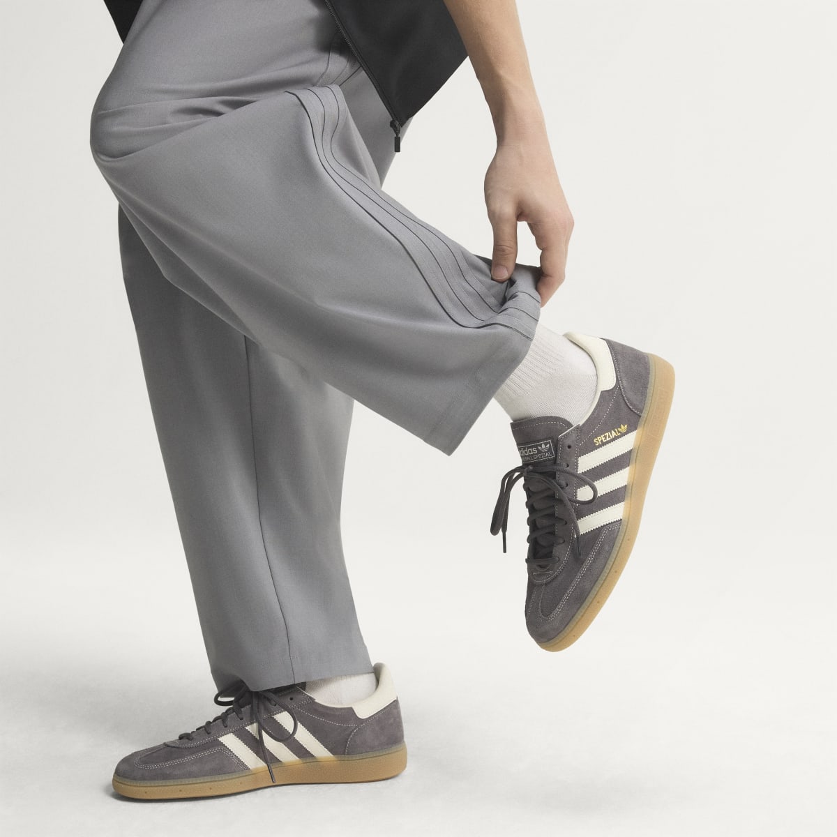 adidas Women's Handball Spezial Shoes - Grey Strata / Off White / Gum