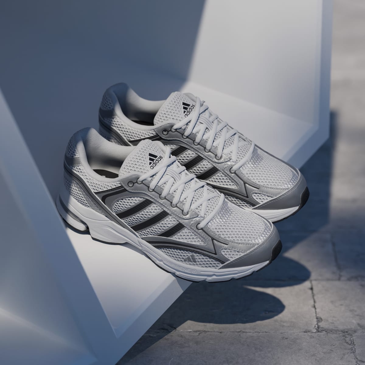 adidas Women's Spiritain 2000 Shoes - Cloud White / Silver Metallic / Core Black