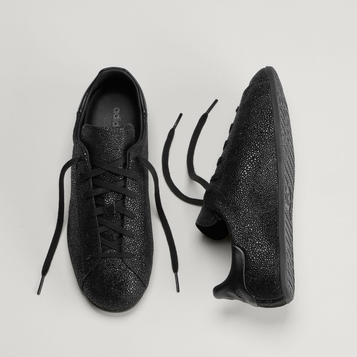adidas Women's Stan Smith LO PRO Shoes - Core Black / Core Black / Grey Four