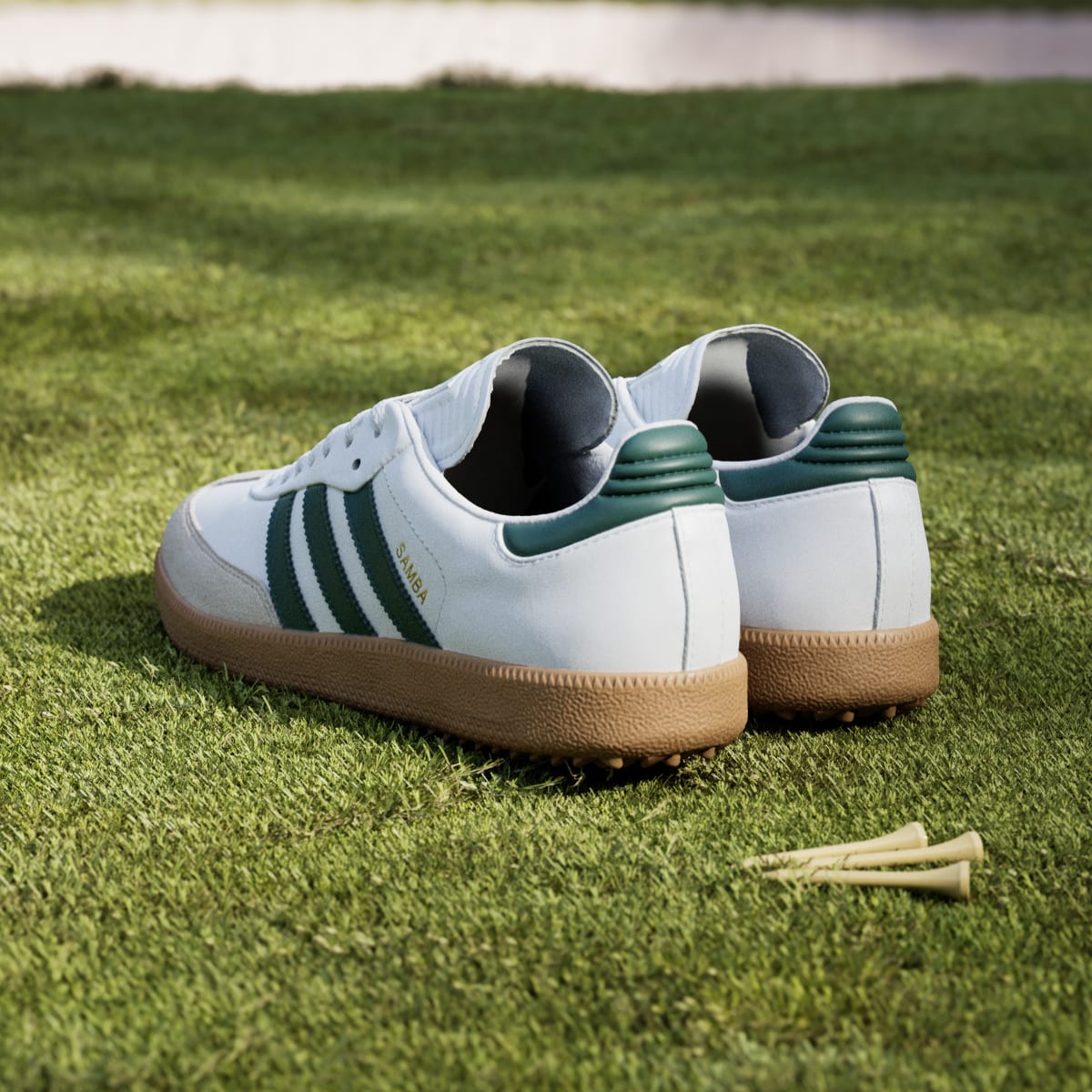 adidas Women's Samba Spikeless Golf Shoes - Cloud White / Collegiate Green / Gum