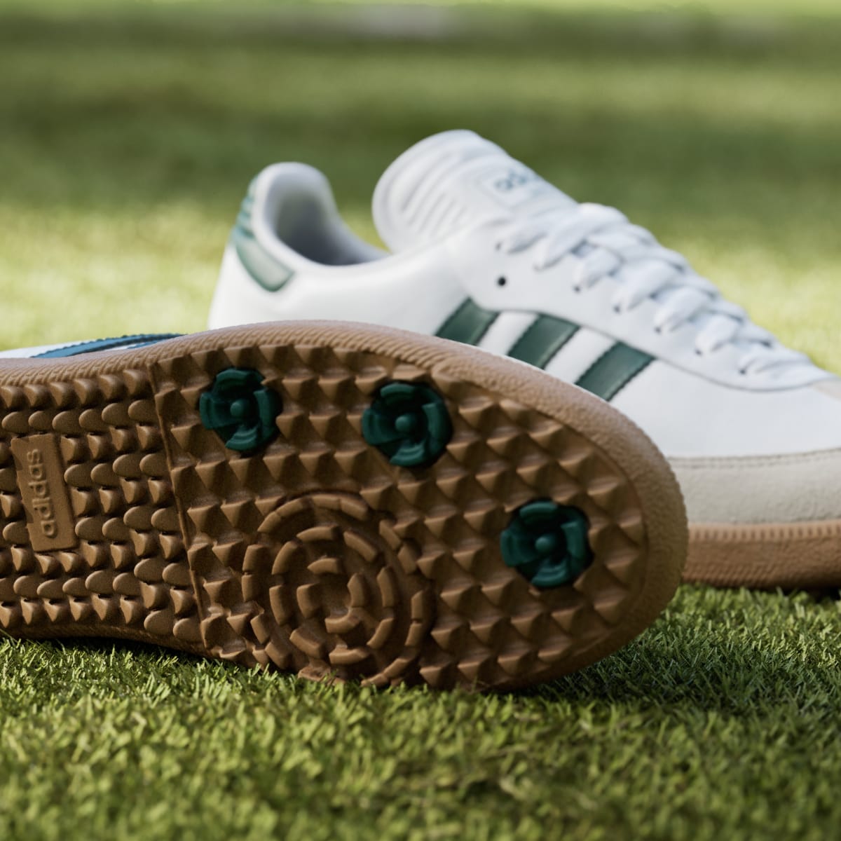 adidas Women's Samba Spikeless Golf Shoes - Cloud White / Collegiate Green / Gum