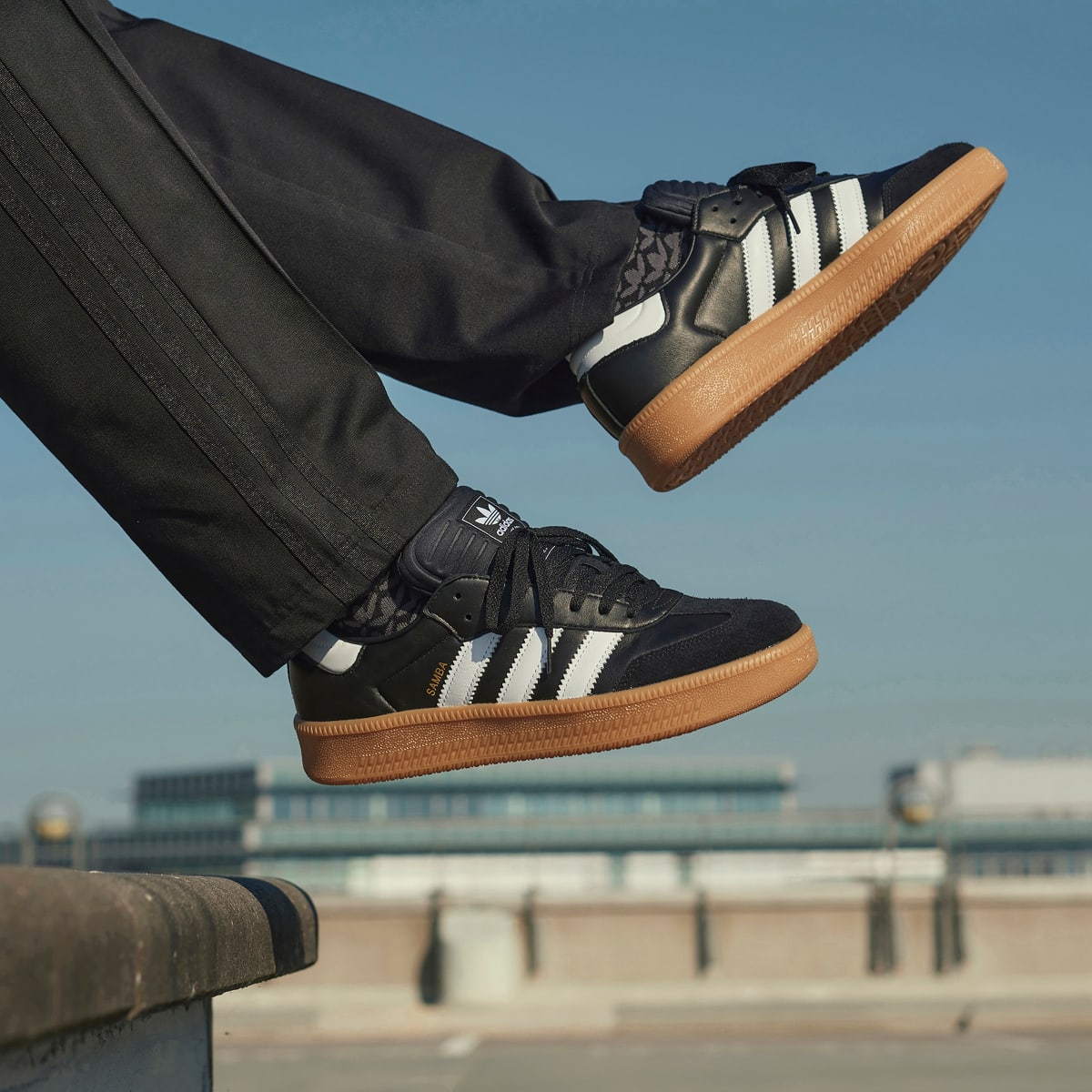 adidas Men's Samba XLG Shoes - Core Black / Cloud White / Gum