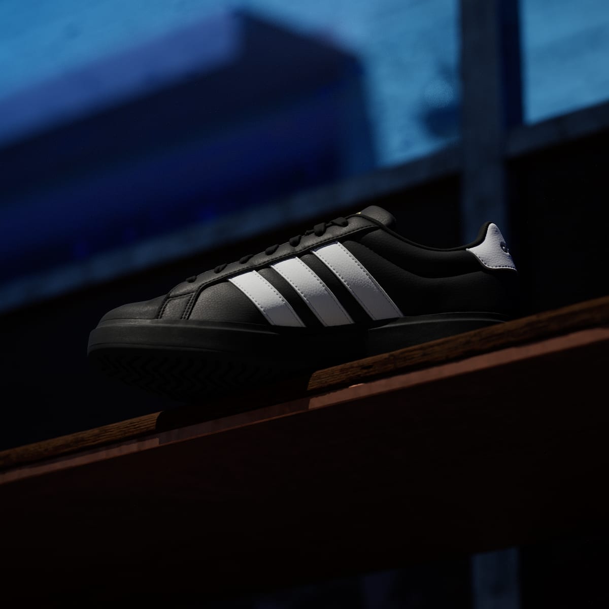 adidas Men's Streettalk - Core Black / Cloud White / Matte Gold