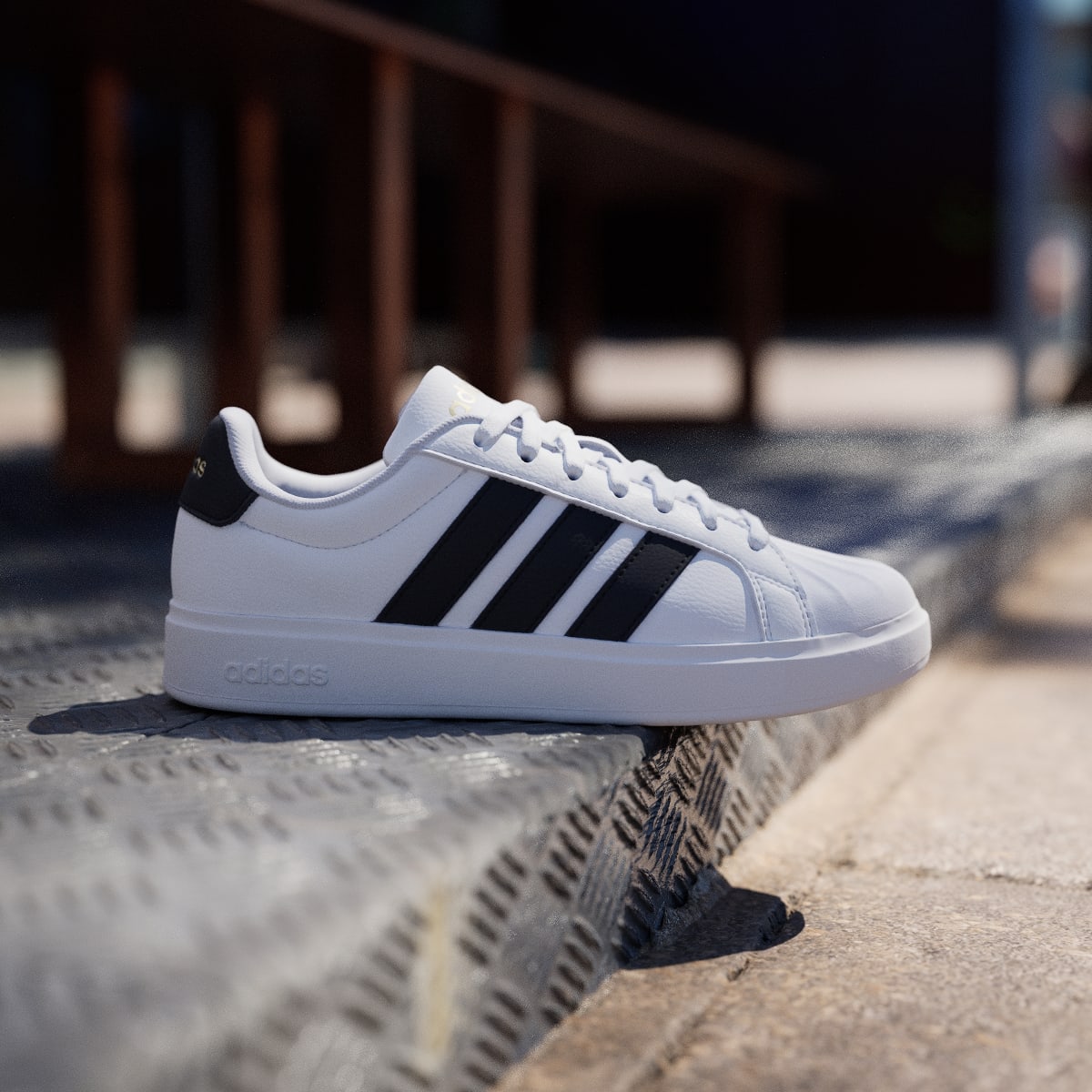 adidas Women's Streettalk - Cloud White / Core Black / Gold Metallic