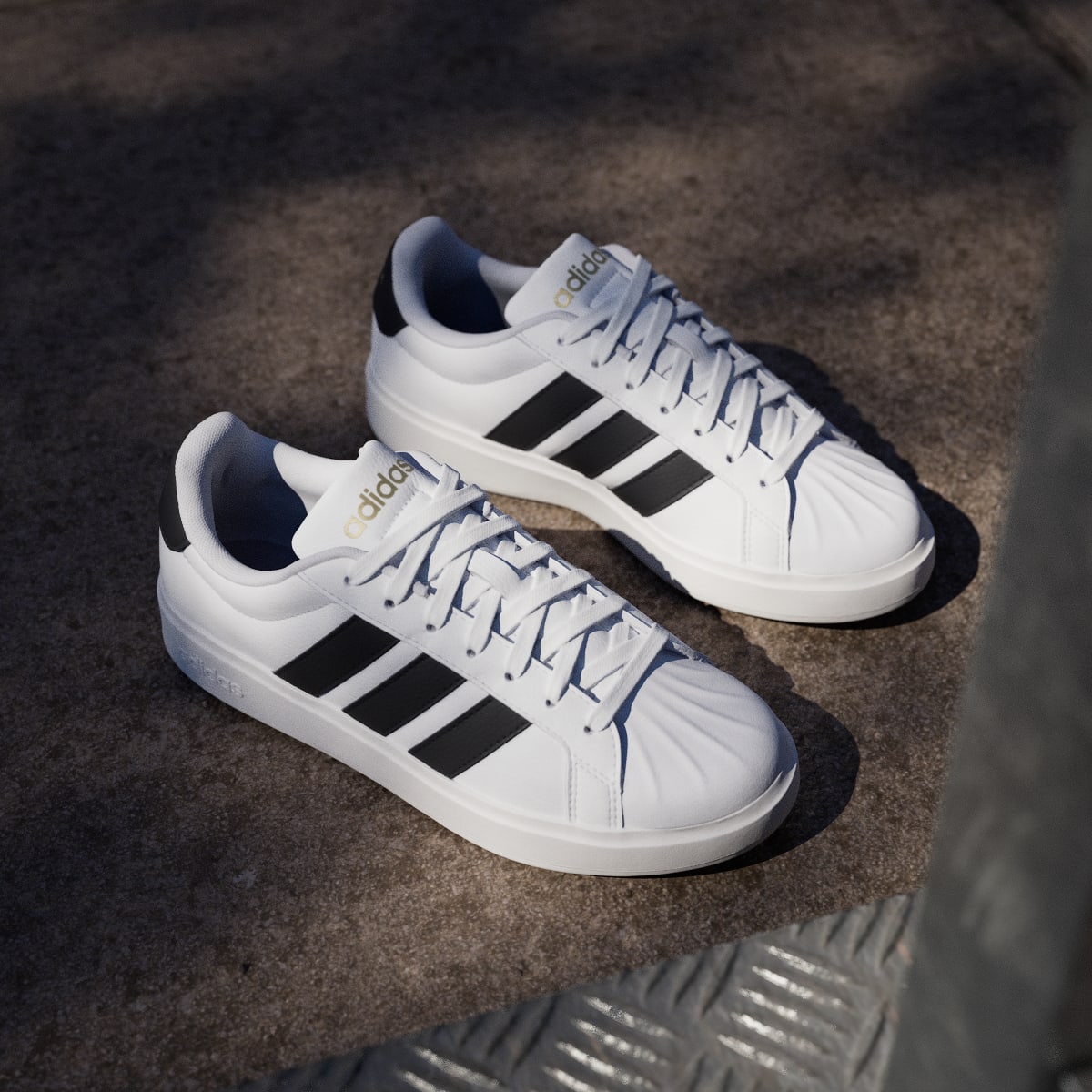 adidas Women's Streettalk - Cloud White / Core Black / Gold Metallic