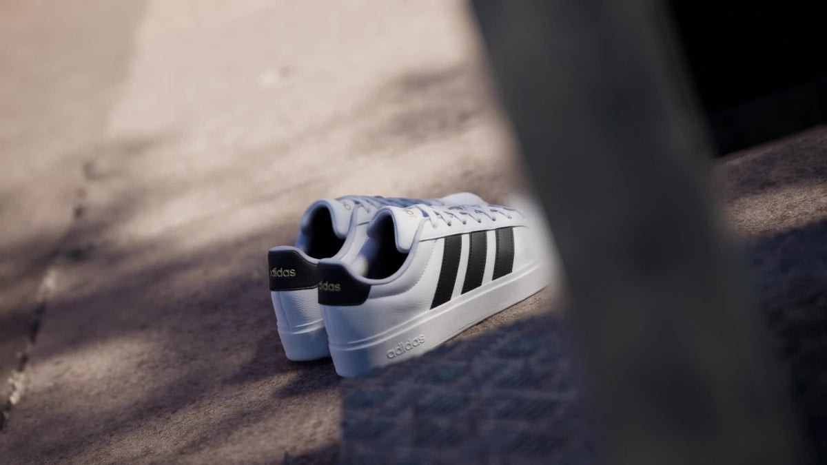 adidas Women's Streettalk - Cloud White / Core Black / Gold Metallic