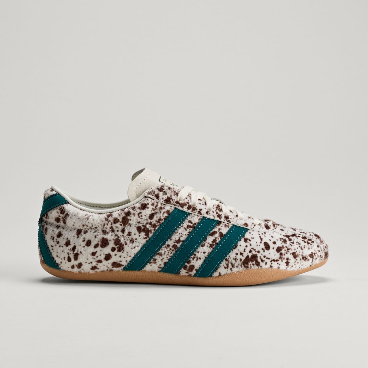 adidas Women's Tokyo Shoes - Off White / Rich Green / Dark Brown