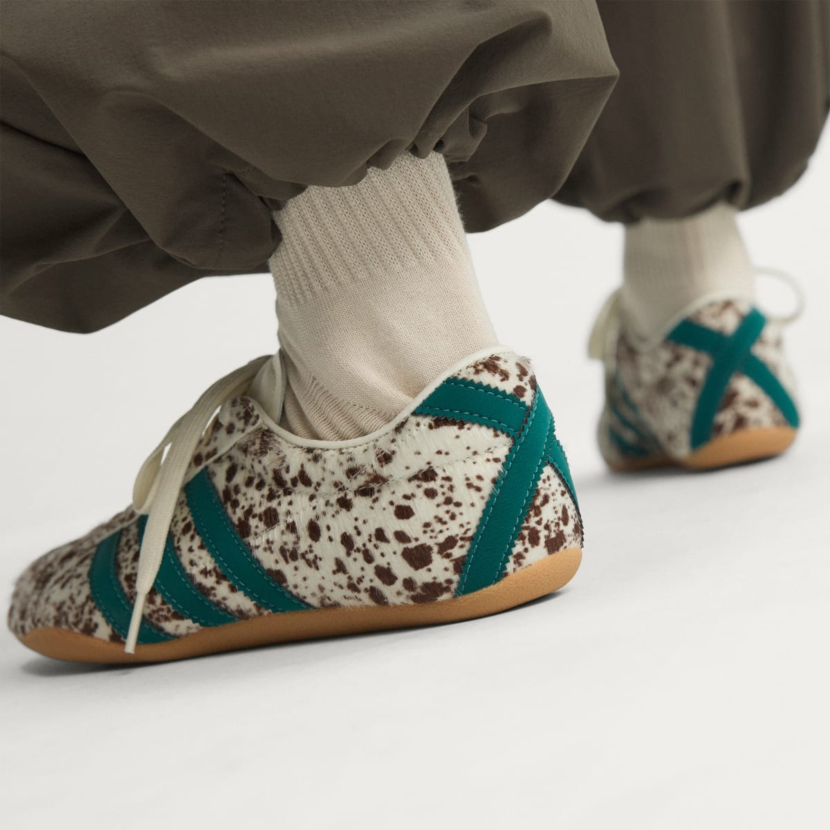 adidas Women's Tokyo Shoes - Off White / Rich Green / Dark Brown