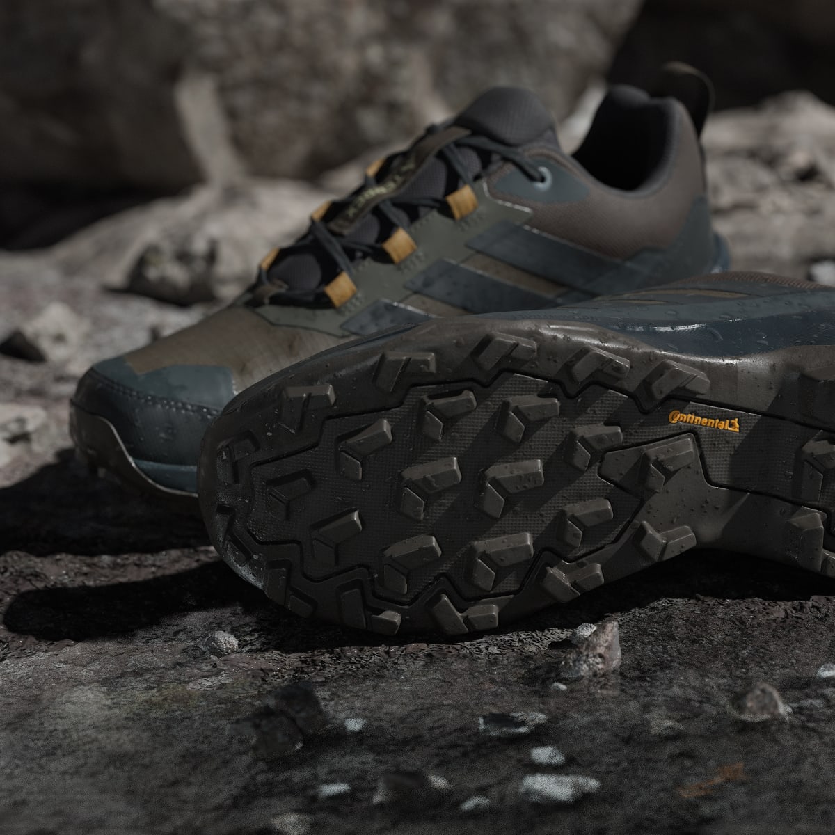 adidas Men's Terrex Skychaser AX5 Gore-TEX Hiking Shoes - Shadow Olive / Carbon / Bronze Strata