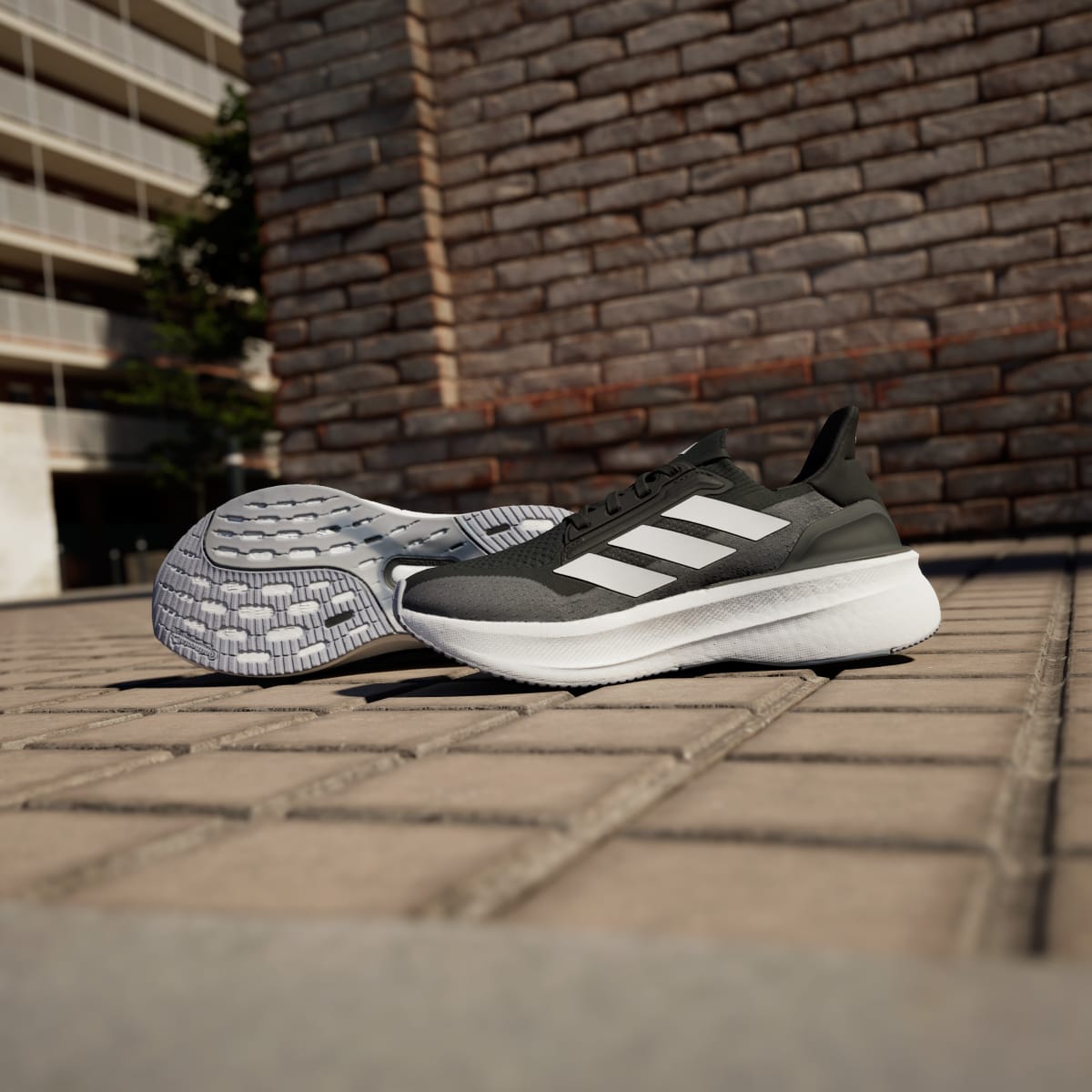 adidas Women's Ultraboost 5X Shoes - Core Black / Cloud White / Carbon
