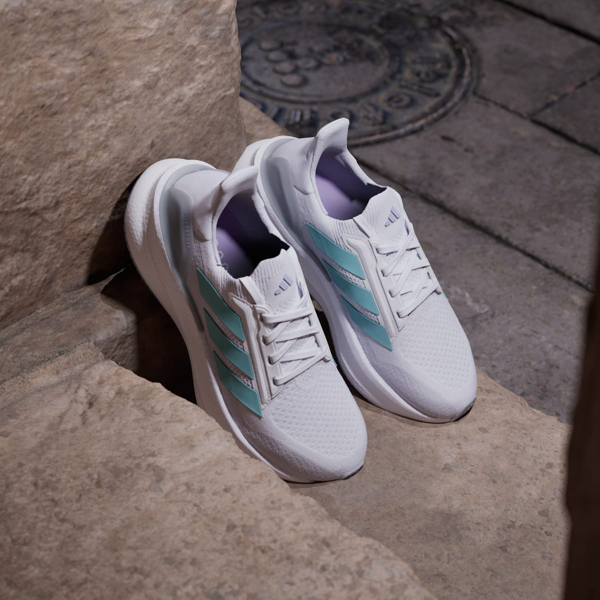 adidas Women's Ultraboost 5x Shoes - Cloud White / Mint Ton / Glow Purple