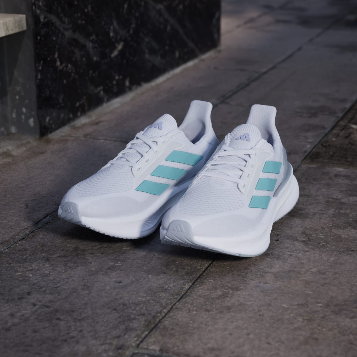 adidas Women's Ultraboost 5x Shoes - Cloud White / Mint Ton / Glow Purple