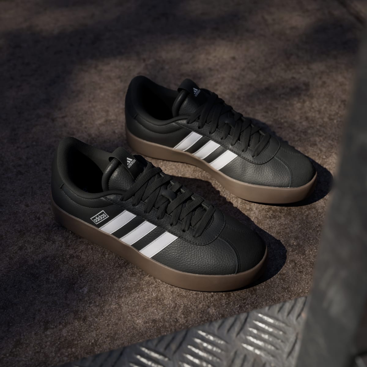 adidas Women's VL Court 3.0 Low Shoes - Core Black / Cloud White / Gum