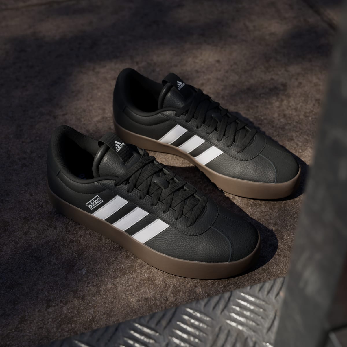 adidas Men's VL Court 3.0 Shoes - Core Black / Cloud White / Gum