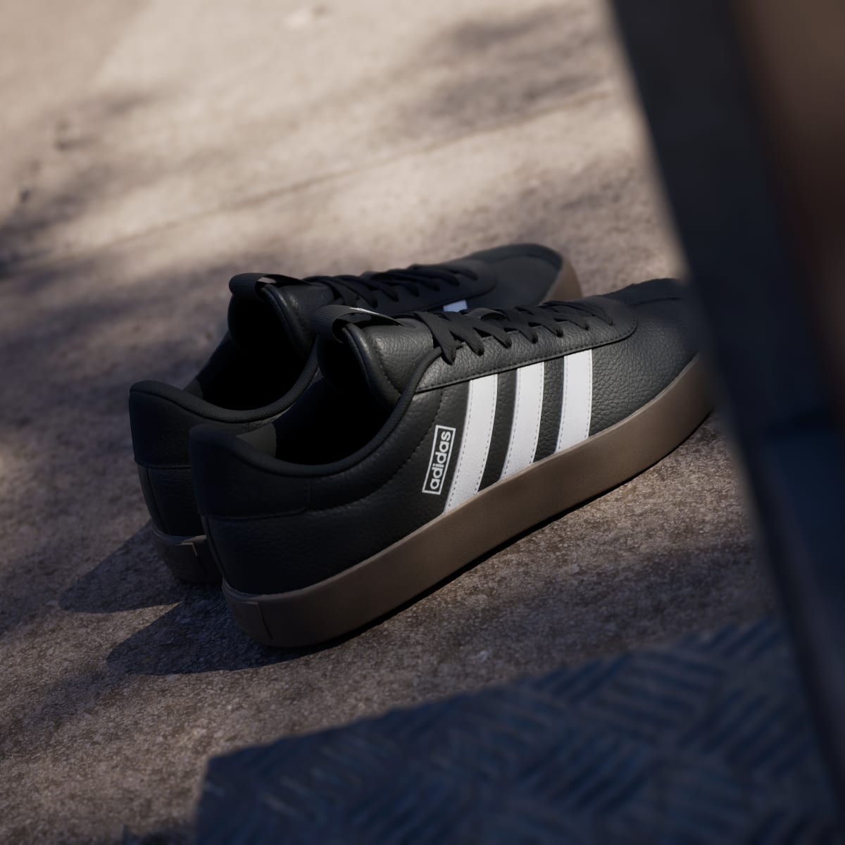 adidas Men's VL Court 3.0 Shoes - Core Black / Cloud White / Gum