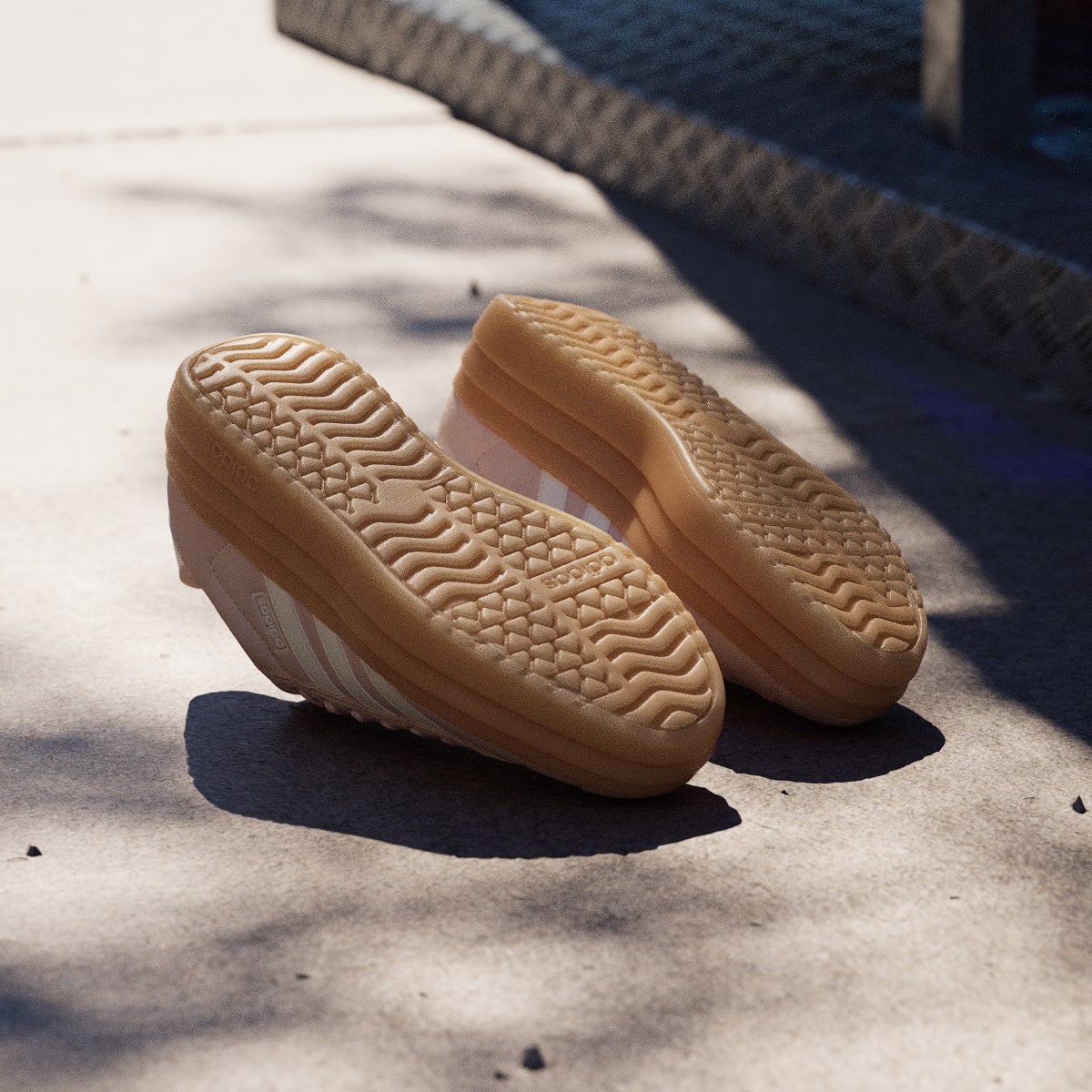 adidas Women's VL Court Bold Shoes - Blush Pink / Off White / Gum